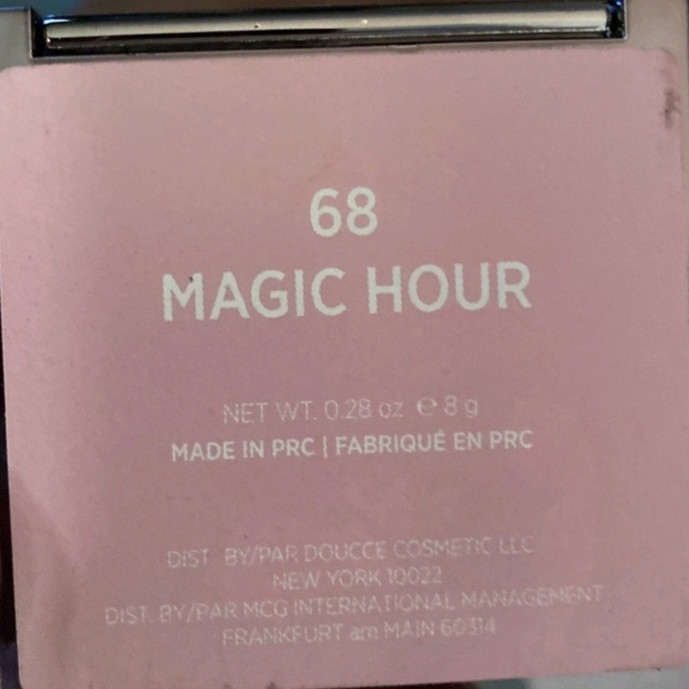 Doucce Cheek Blush Compact in Black - Picture 4 of 6